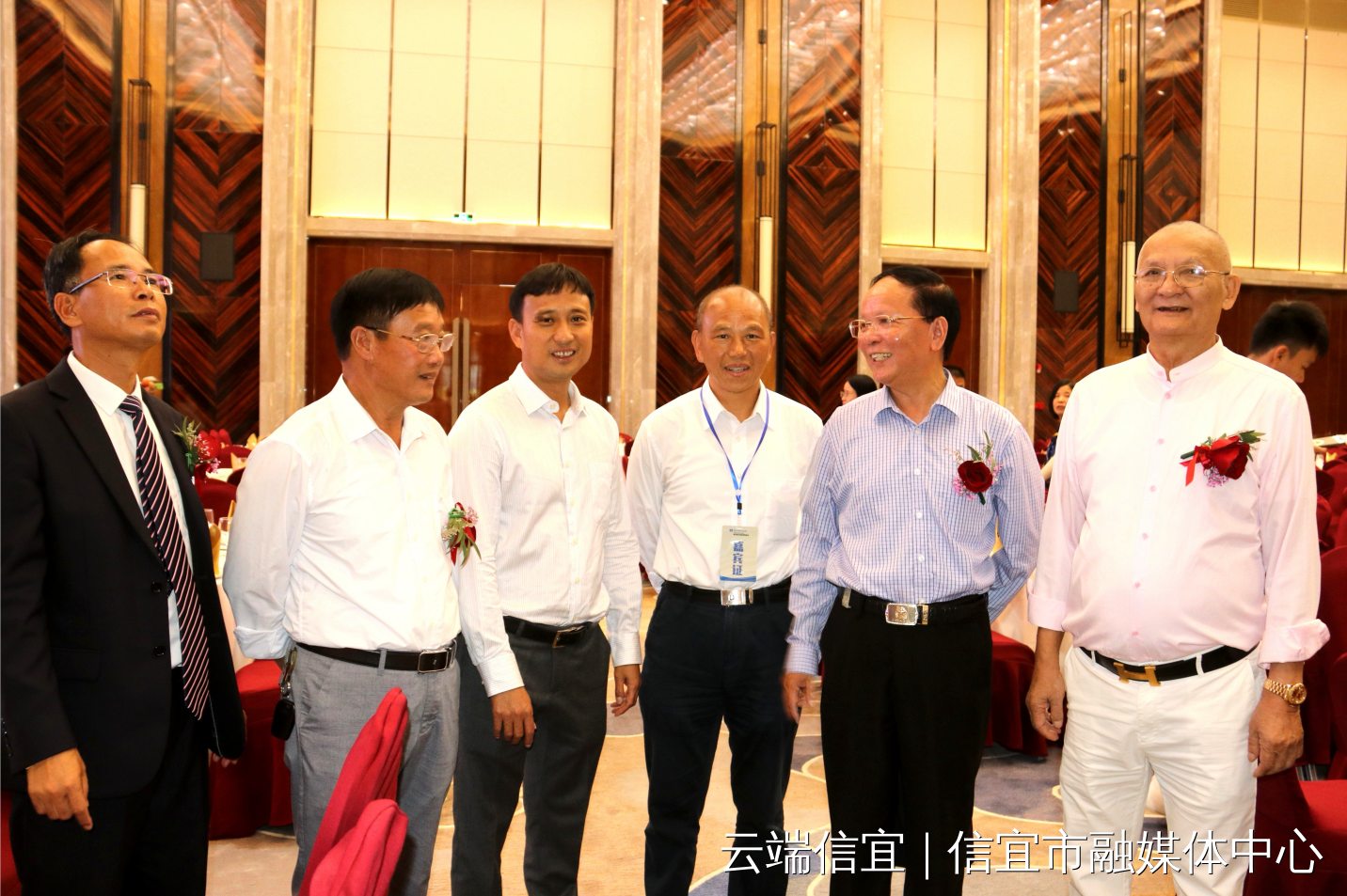 杨永辉(右二)、丁潘明(右三)
参观温德姆酒店旅游配套设施