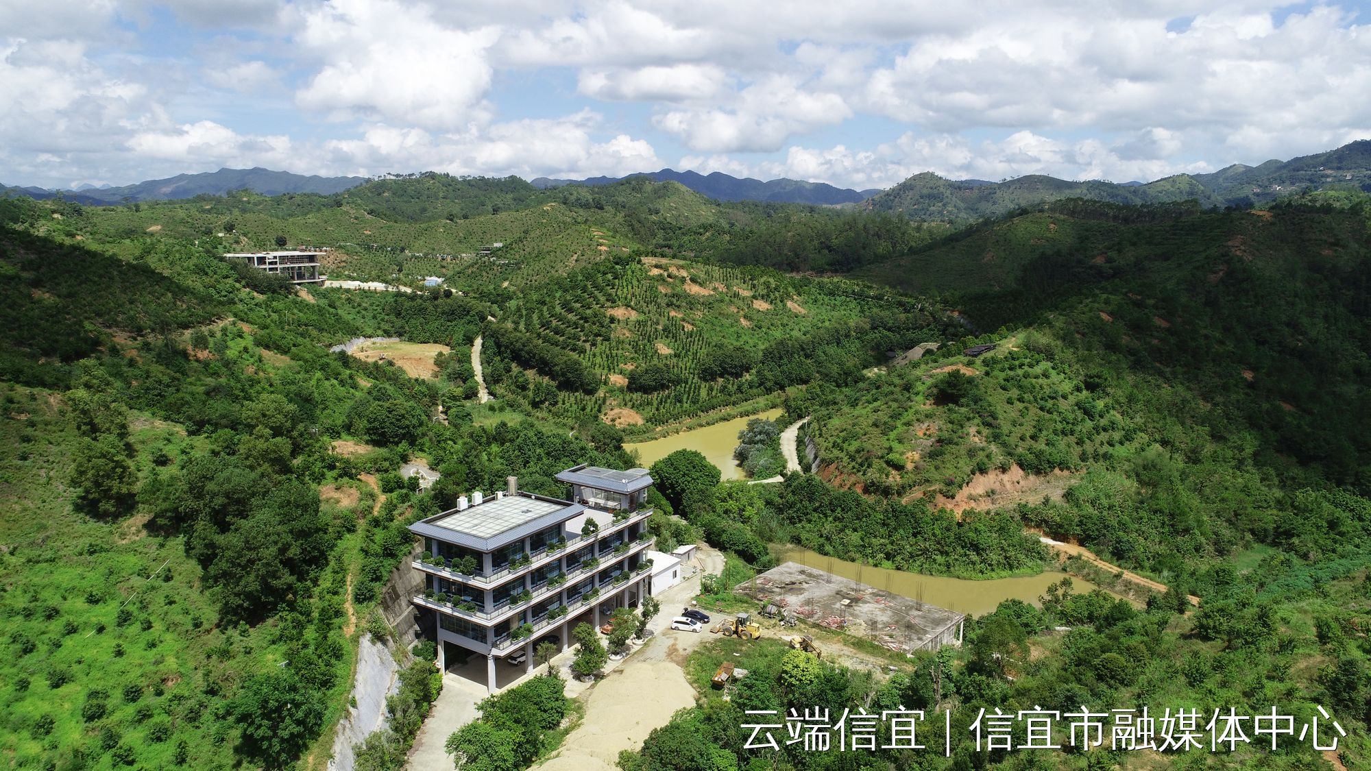 洪冠镇:打造生态与人文和谐 宜居宜业宜游的美丽乡村